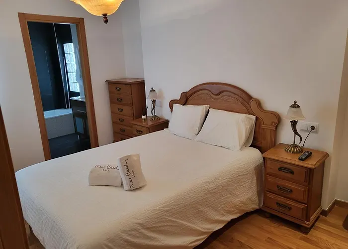 Piso Centrico 2 A Escasos Metros De Maria Pita * A Coruna