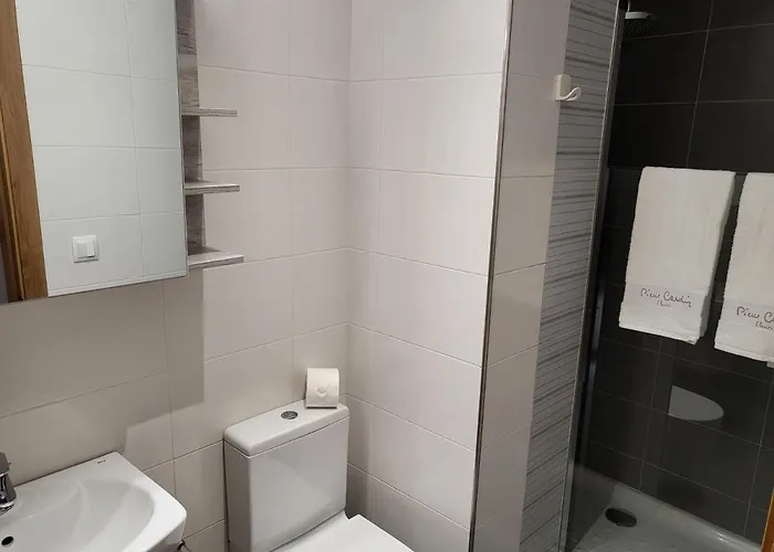 Piso Centrico 2 A Escasos Metros De Maria Pita * A Coruna